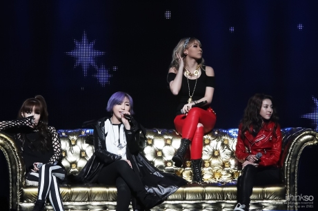 2NE1 & Gummy's concert: « Going Together » 201302232ne1-1